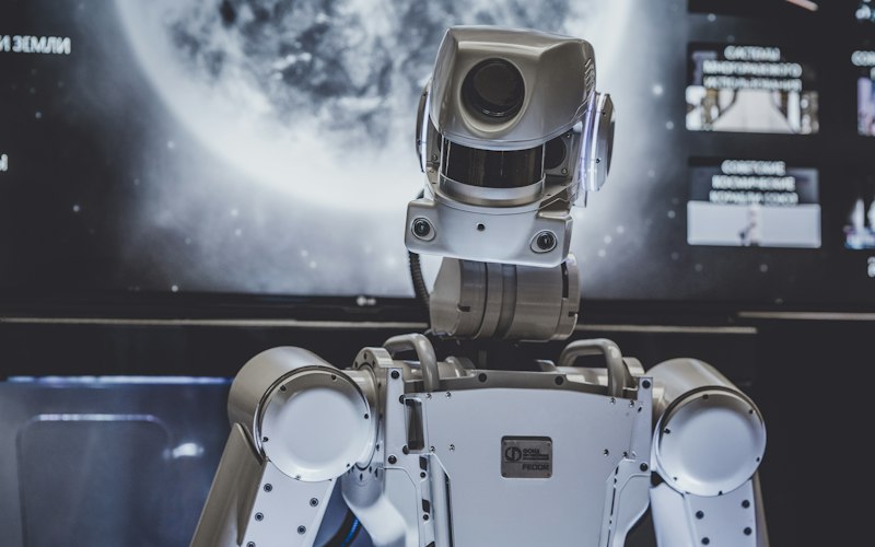 Robot head with camera sensors used for machine perception